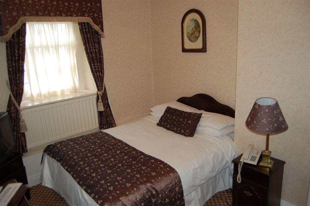 Dooly'S Hotel Birr Exterior foto